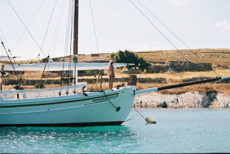 corfu-sunset-cruise-on-classic-boat-with-cocktails-snacks