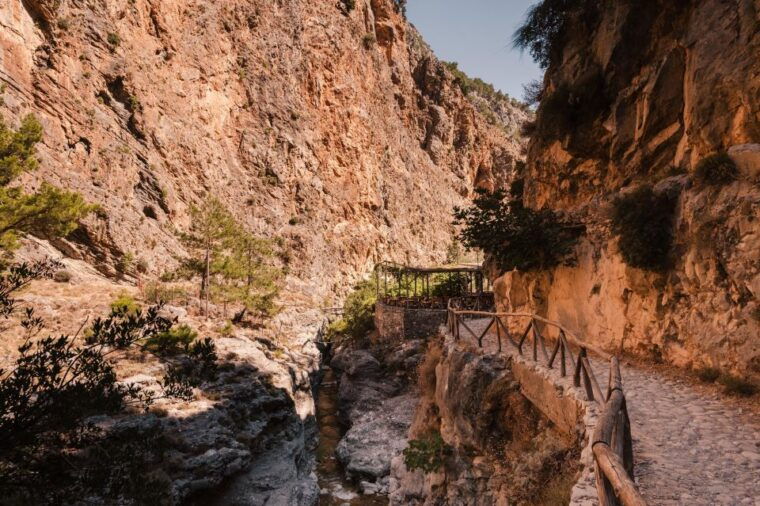 crete-samaria-gorge-hiking