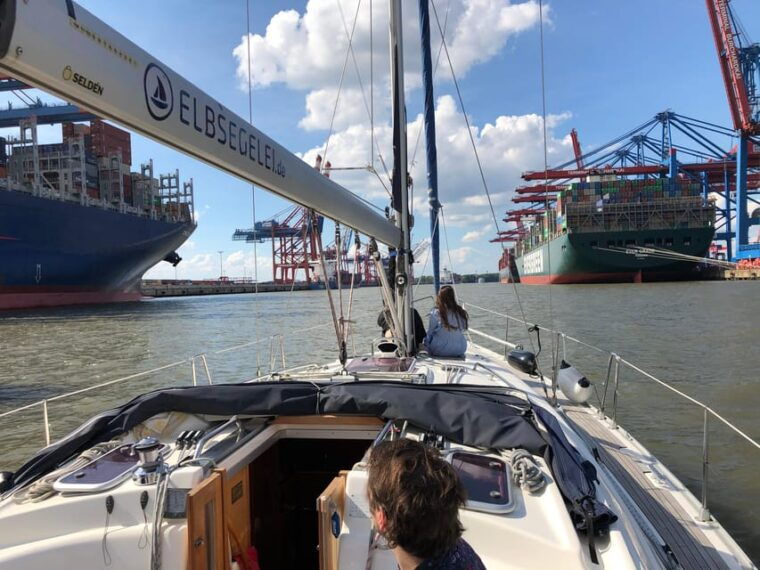 cruise-in-the-city-sailing-yacht-event-hamburg-elbe