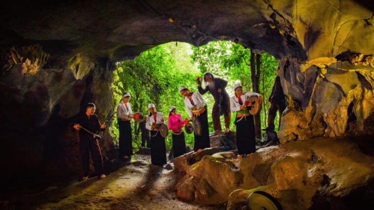 cuc-phuong-national-park-hiking-tour