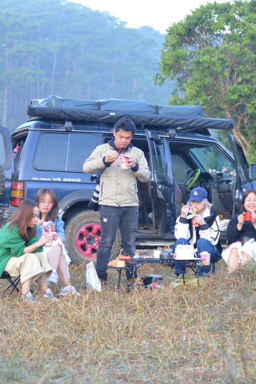 da-lat-sunrise-lake-and-forest-photography-tour