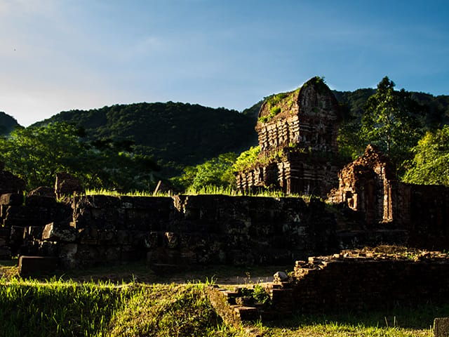 da-nang-half-day-journey-to-my-son-sanctuary
