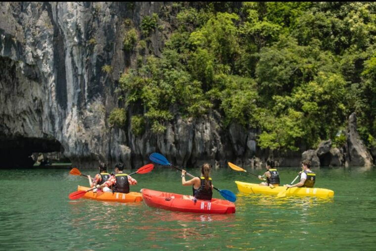 daily-tour-ha-long-bay-full-day-with-luxury-cruise