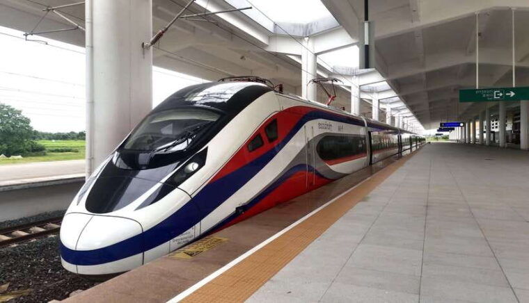 day-trip-vientiane-vangvieng-by-express-train