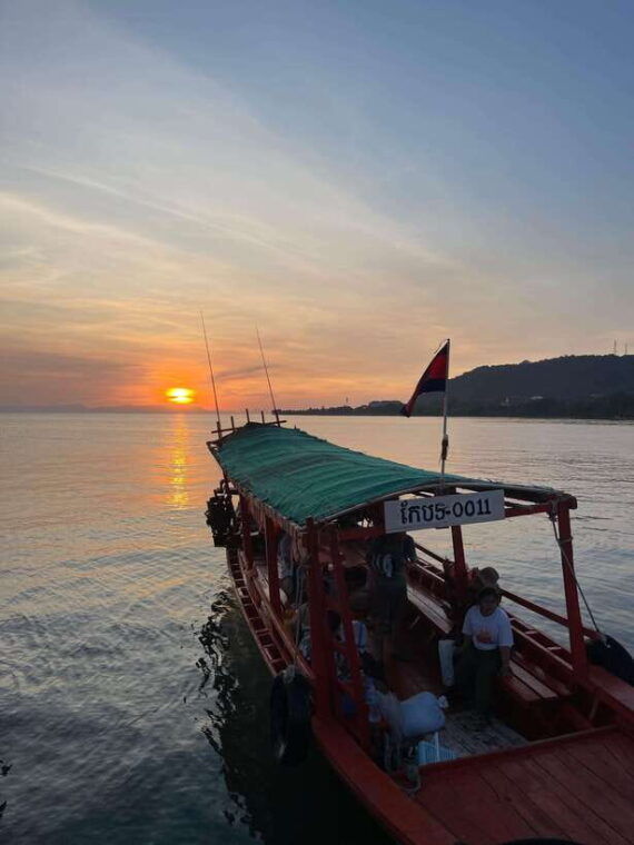 discover-kampot-country-side-full-day-tour-kep-crab-market