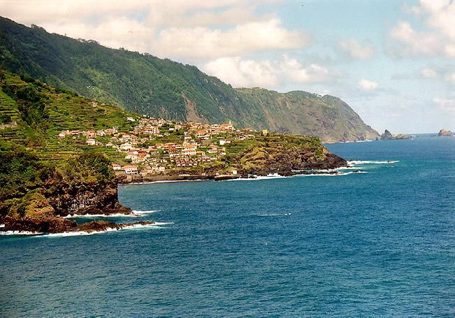 discover-madeira-full-day-tour-to-porto-moniz