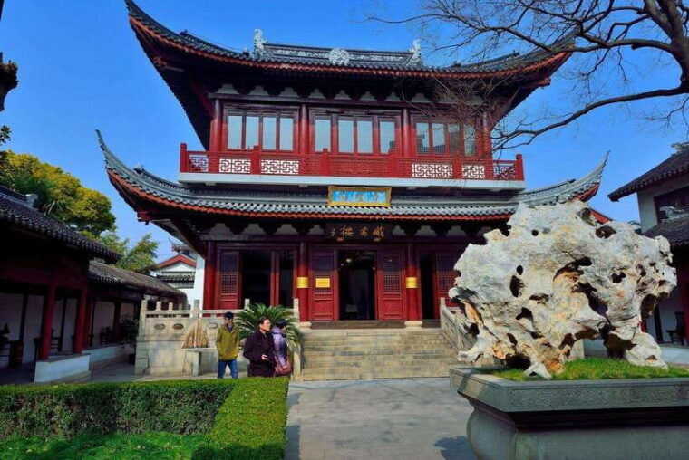 discover-off-beaten-route-shanghai-old-city-town