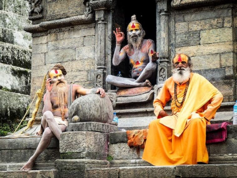 discovering-kathmandu-full-day-city-highlights-bus-tour