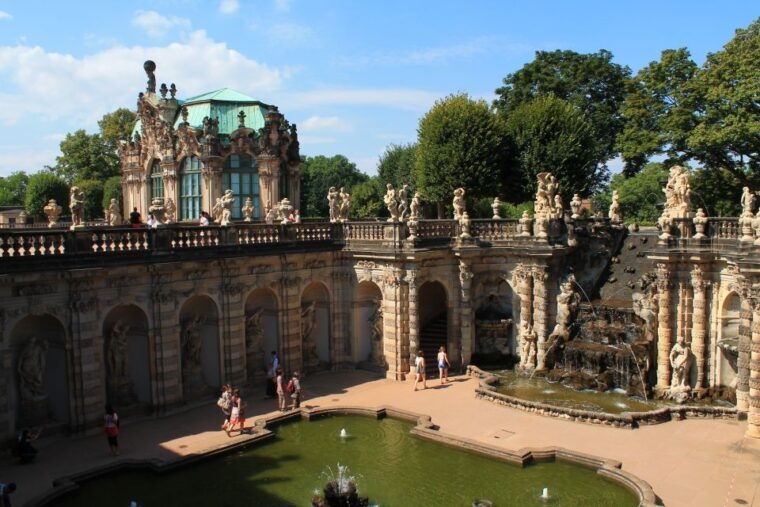 dresden-guided-city-walk-with-a-cup-of-coffee