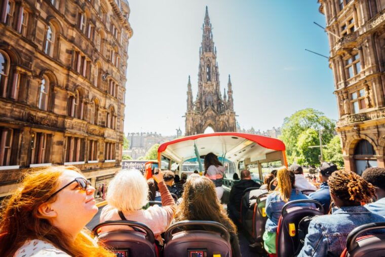 edinburgh-hop-on-hop-off-combo-city-and-britannia-bus-tour