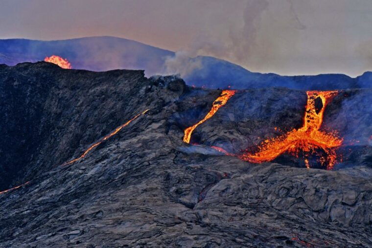 eruption-tour