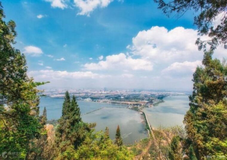 essences-of-kunming-downtown-day-tour