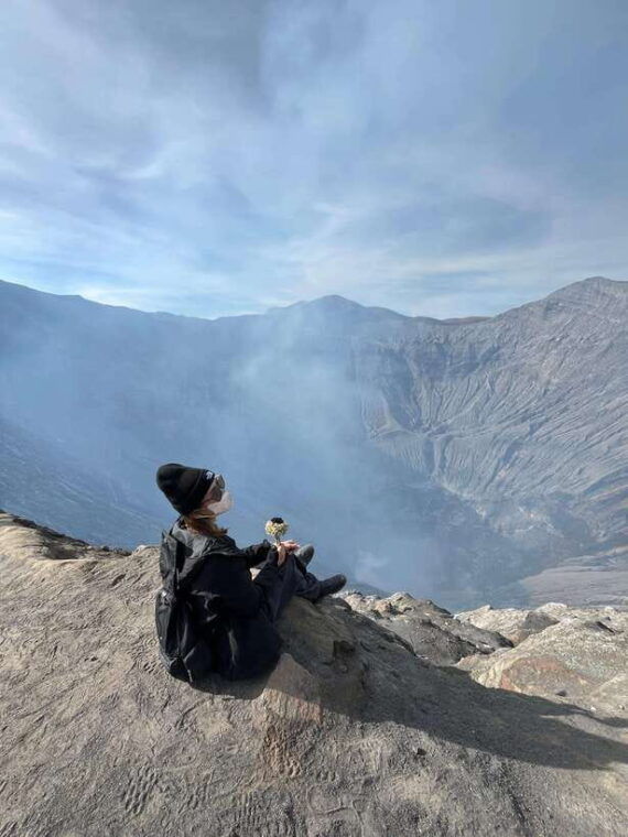 explore-east-java-4d3n-ijen-bromo-sewu-waterfall