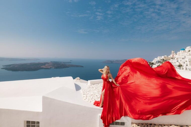 flying-dress-photoshoot-in-santorini-with-hotel-pickup