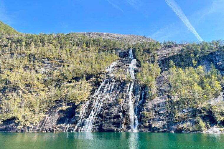from-bergen-modalen-private-fjord-cruise-with-waterfalls