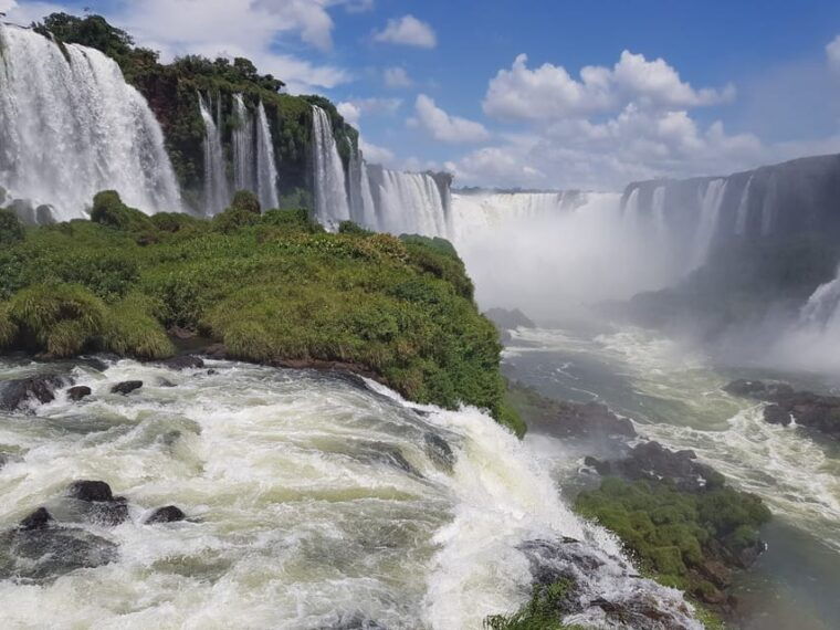 from-foz-do-iguacu-visit-to-brazilian-falls-and-bird-park