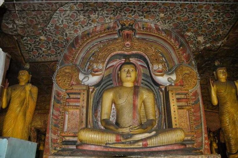 from-galle-bentota-sigiriya-rock-and-dambulla-two-day-trip