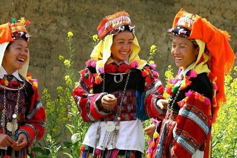 from-hanoi-2-day-2-night-sapa-tour-by-overnight-train