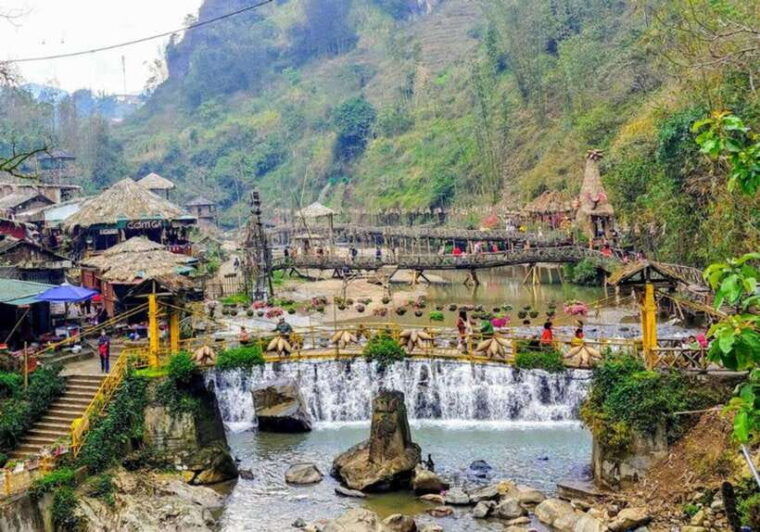 from-hanoi-2-day-sapa-trekking-cat-cat-ta-van-village