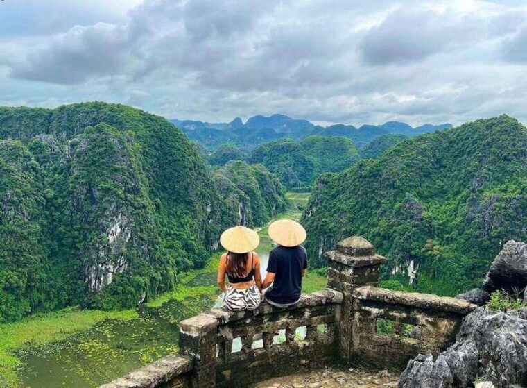 from-hanoi-2-days-ninh-binh-bai-dinh-trang-an-mua-cave