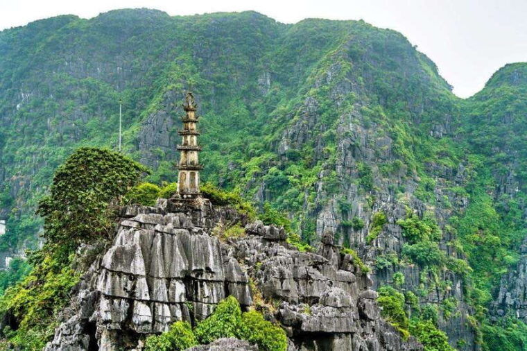 from-hanoi-ninh-binh-tam-coc-and-mua-cave-trip-with-lunch