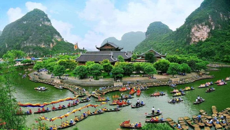 from-hanoihoa-lu-trang-an-mua-cave1-day-trip-by-limousine