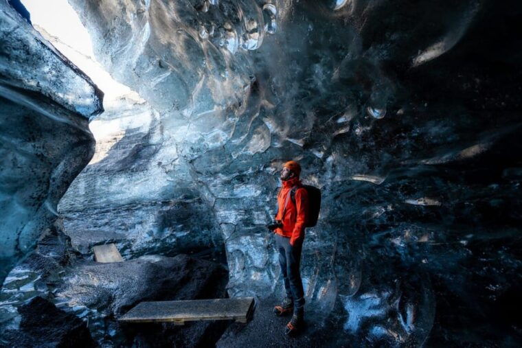 from-jokulsarlon-crystal-ice-cave-vatnajokull-glacier-tour