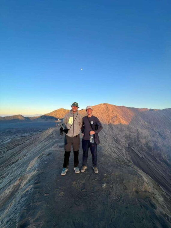 from-malang-sharing-tour-with-jeep-for-sunrise-in-bromo
