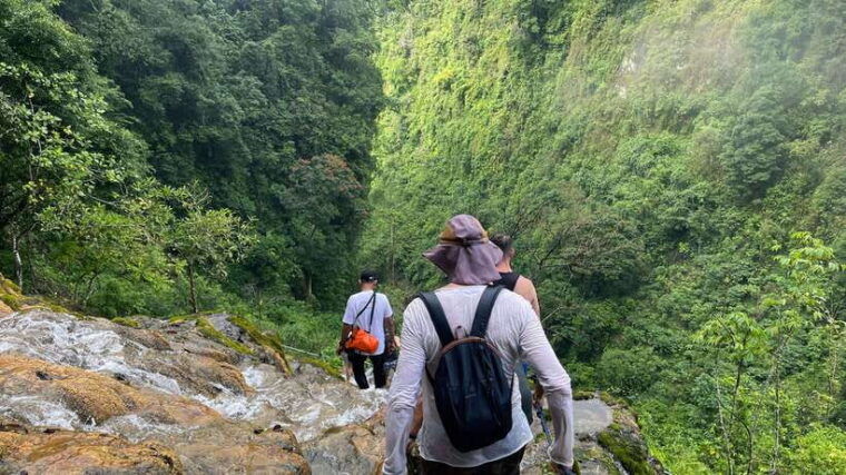 from-malang-tumpak-sewu-waterfall-1day-english-guide-tour