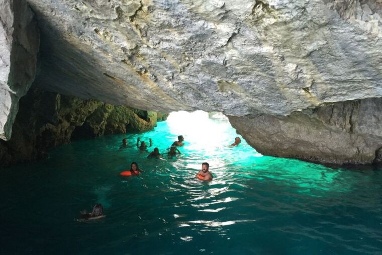 from-naples-private-capri-boat-excursion