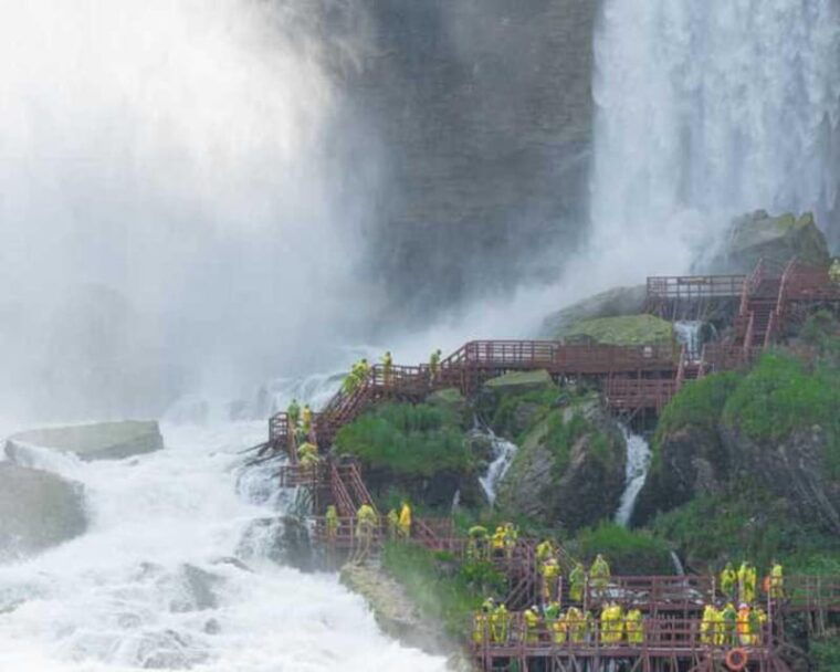 from-nyc-guided-niagara-falls-full-day-trip-2