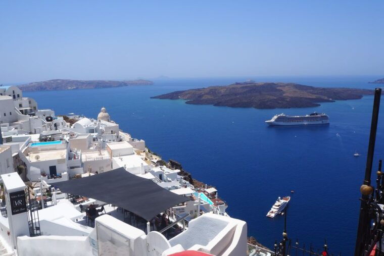 from-paros-santorini-full-day-boat-trip