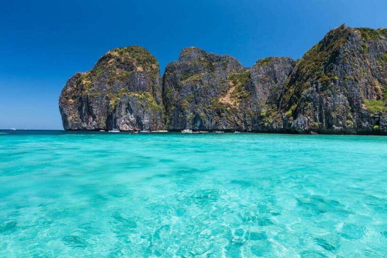 from-phuket-phi-phi-island-dawn-tour-with-lunch