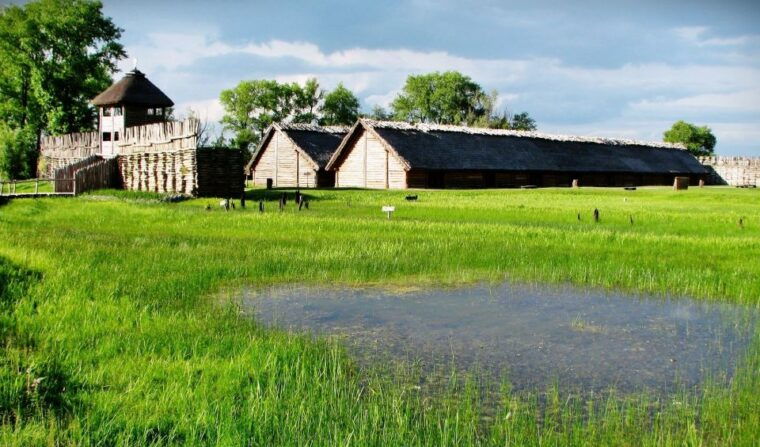from-poznan-gniezno-biskupin-wenecja-full-day-trip