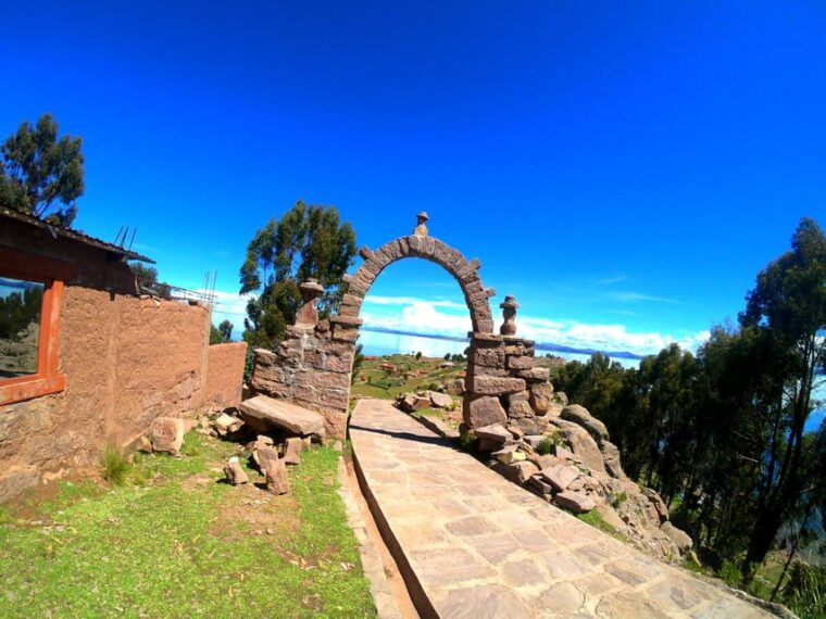 from-puno-full-day-tour-uros-taquile-islands-fast-boat