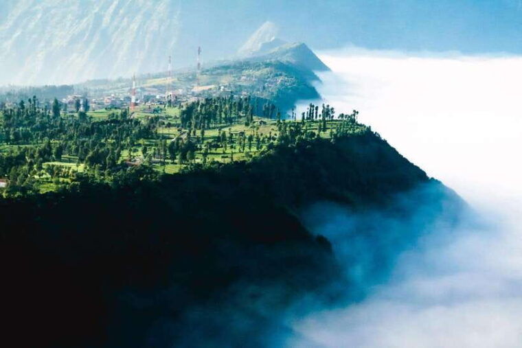 from-surabaya-or-malang-3-day-bromo-ijen-tour-stay