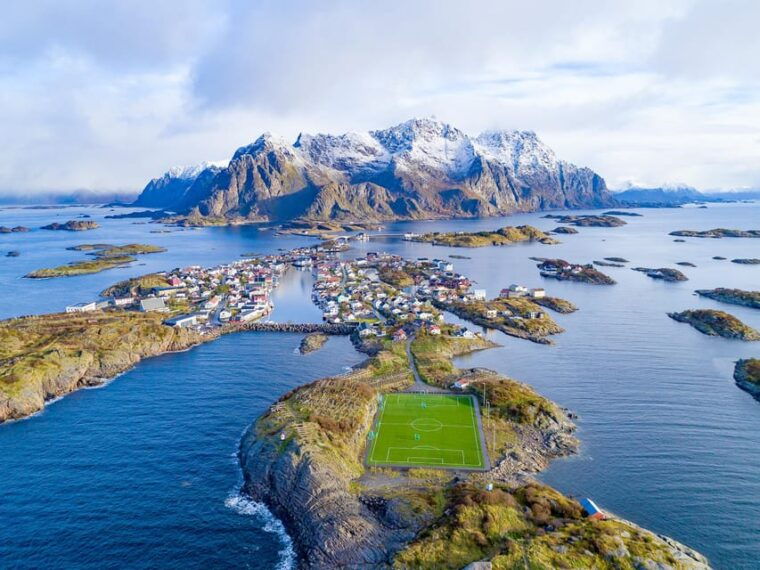 from-svolvaer-henningsvaer-lofoten-east-island-full-day-tour