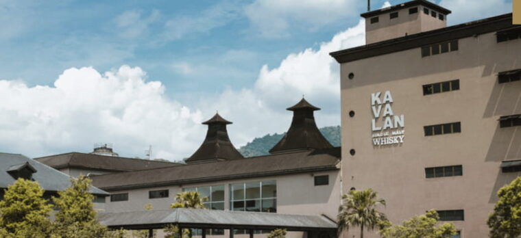 from-taipei-yilan-private-tour-with-kavalan-arts-visit