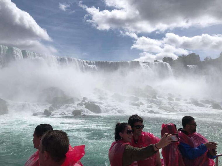 from-toronto-niagara-falls-full-day-tour