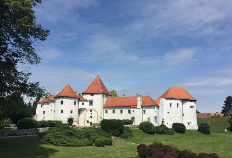 from-zagreb-varazdin-baroque-town-trakoscan-castle