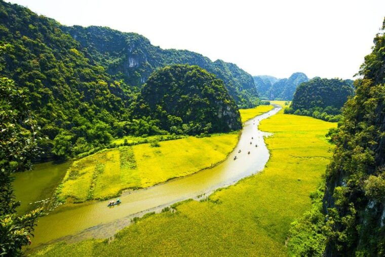 full-day-trip-visit-hoa-lu-tam-coc-mua-cave-from-hanoi
