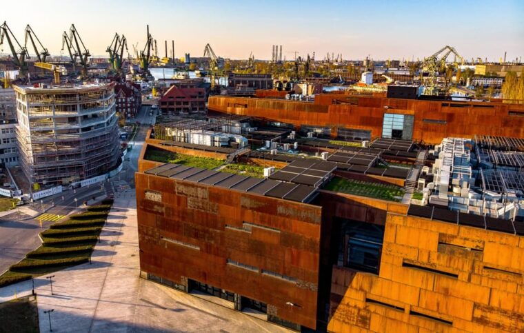 gdansk-european-solidarity-centre-guided-tour-2