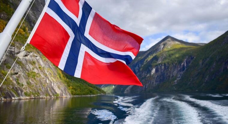 geirangerfjord-sightseeing-boat-with-audio-guide
