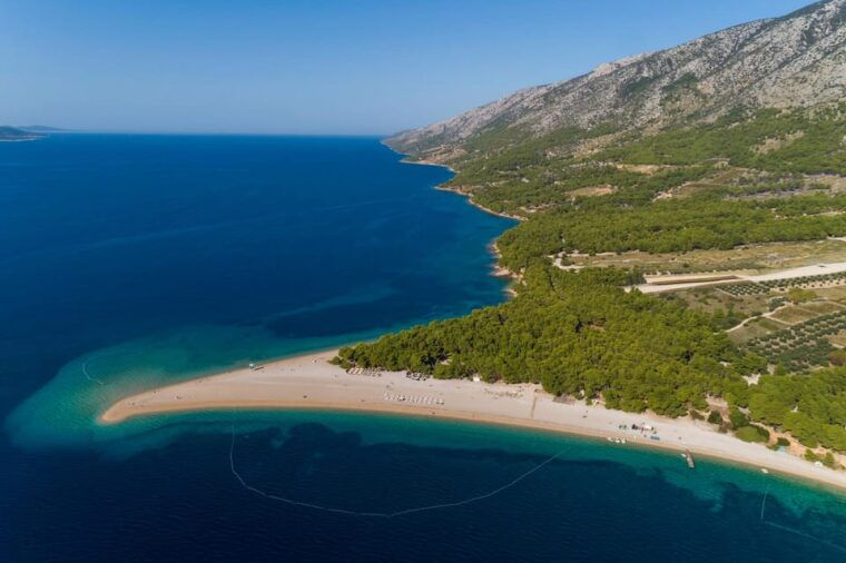 golden-horn-hvar-and-pakleni-islands-private-boat-tour