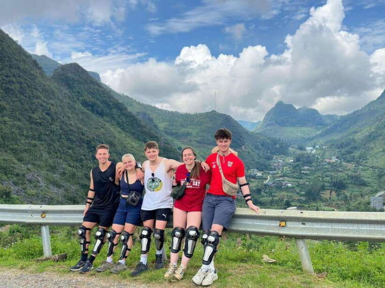 ha-giang-2-day-loop-tour-with-hmong-brothers