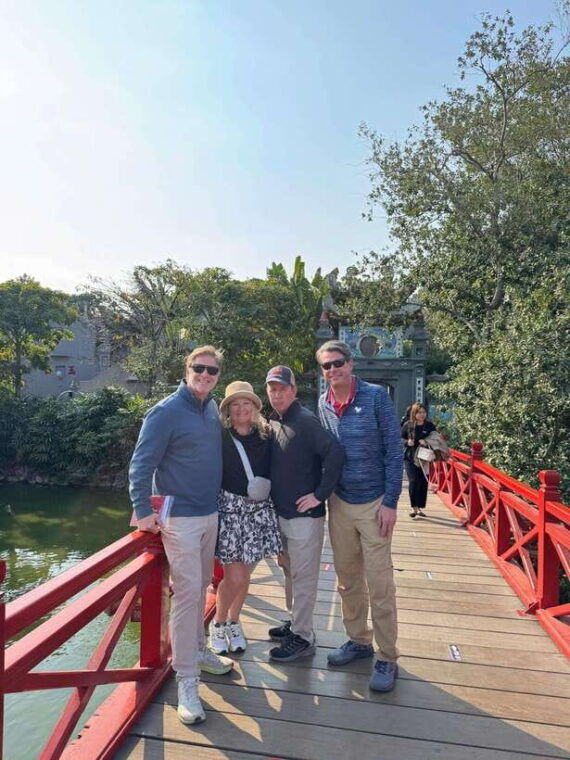 ha-noi-ha-long-bay-ha-long-bay-1-day-yatch-with-lunch-sushi