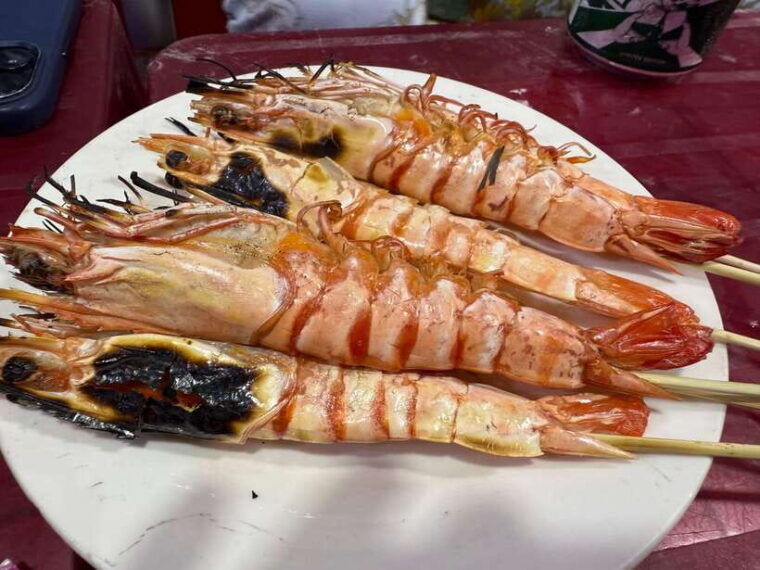 ha-noi-street-food-adventure-tour-with-local-students