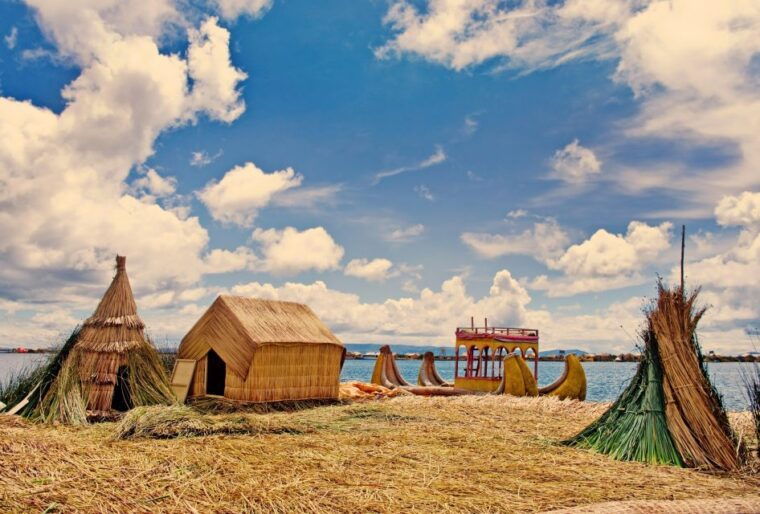 half-day-lake-titicaca-tour-to-uros-floating-islands