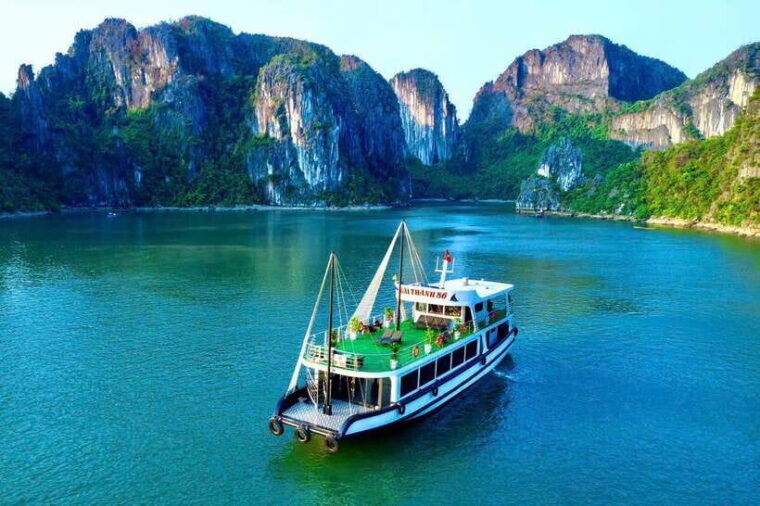 halong-bay-1d-sung-sot-cave-titop-island-kayaking-lunch