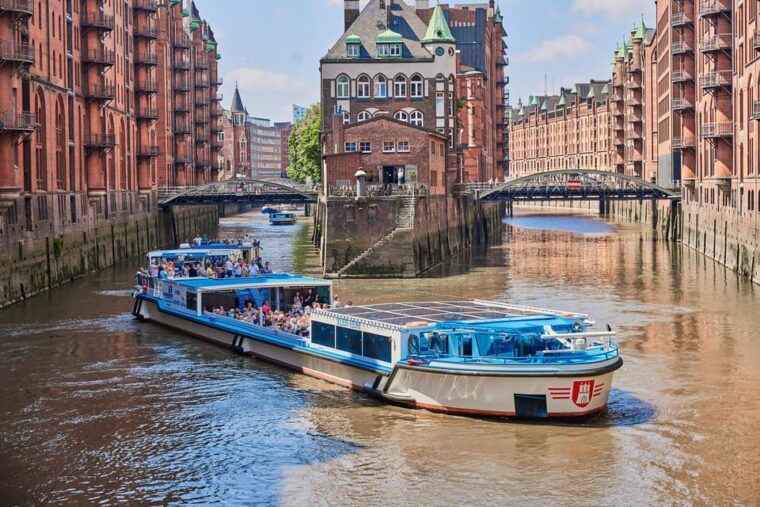 hamburg-harbor-cruise-and-bus-city-hop-on-hop-off-tour